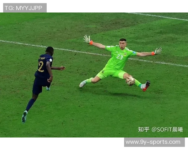 意媒报道肇事门将马丁内斯正在接受检查情绪仍然震惊不已