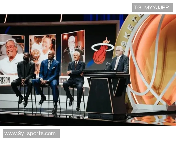 韦德调侃引发热议詹姆斯为胜利拼搏但内心归属何处