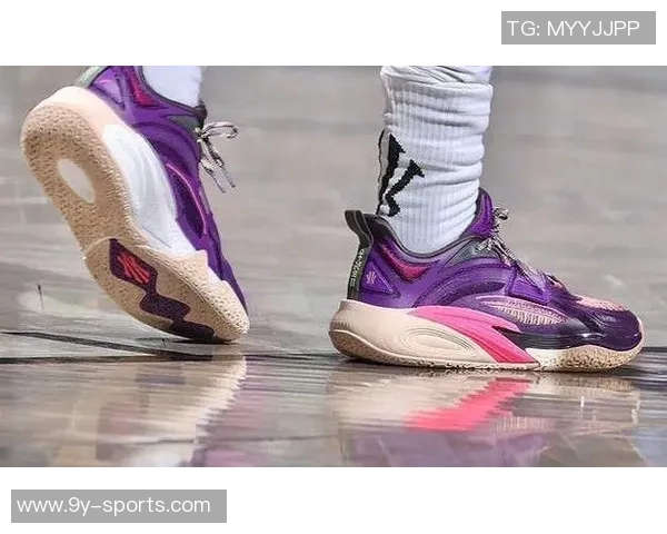 欧文新一代签名鞋KAI3首发马年主题配色引领潮流风尚